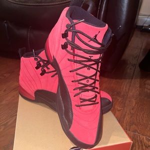 Jordan Reverse Flu Game Retro. Size 11. Excellent condition.